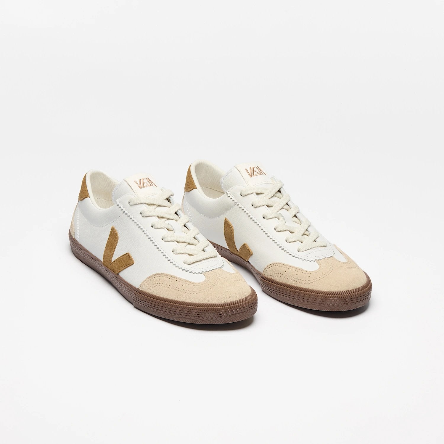 Veja Volley Leather