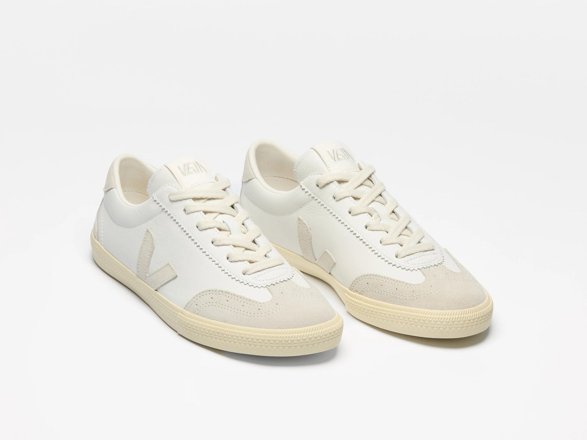 Veja Volley O.T. Leather